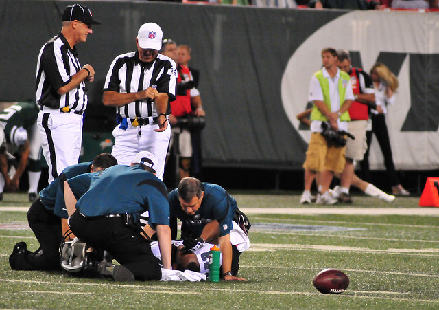 football acl injury Mental Tricks to Help Injury Recovery by Mike Inscho