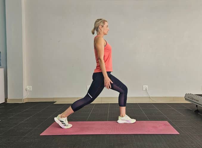 Floor Touch Lunges - why do leg extensions hurt so much