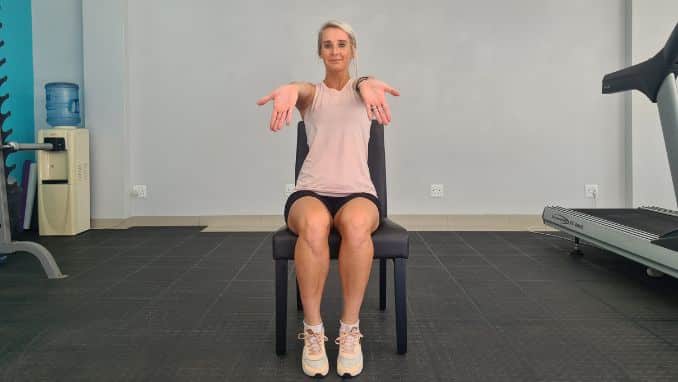 ARM FLEXION IN FRONT OF THE BODY START