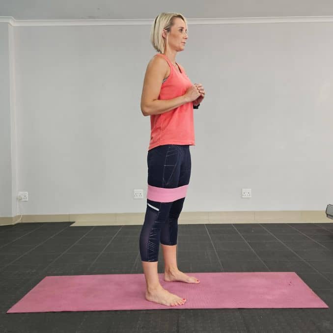 banded squat - start