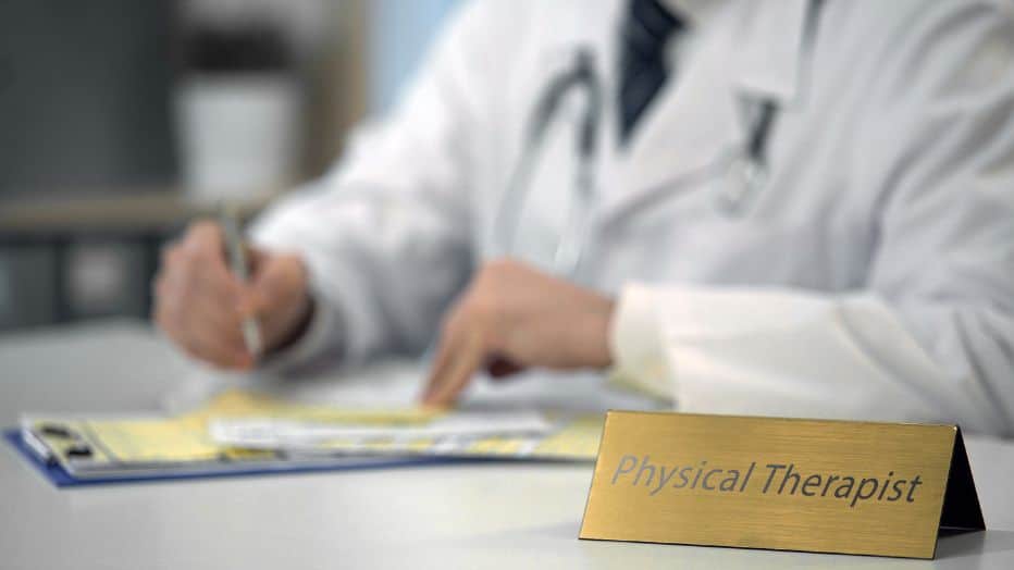 physical-therapist-typing-report