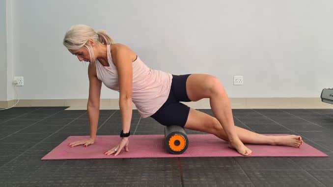 Foam Roller Techniques - IT Band Rol - Foam Roller Techniques