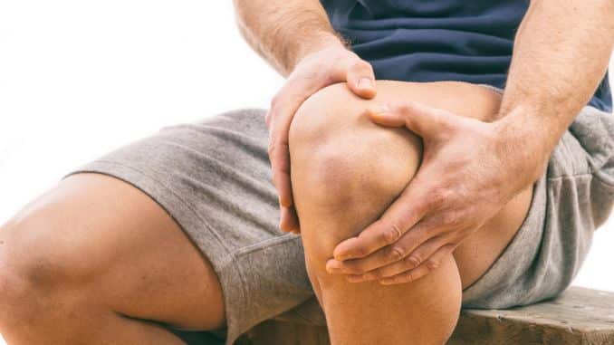 man-knee-pain-over.jpg